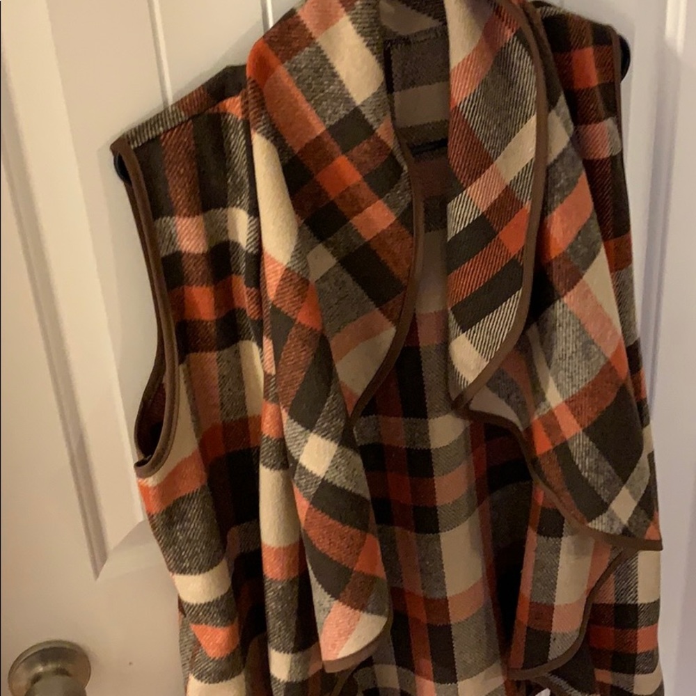 Vest - Picture 5 of 5